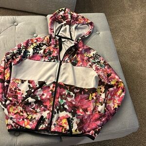 Adidas hoodie activewear Women’s size medium